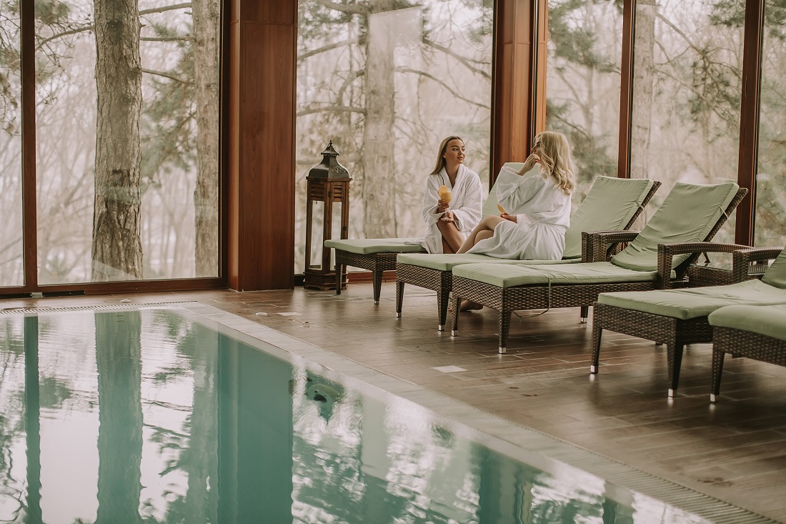 The Difference Between a Spa and a Wellness Center